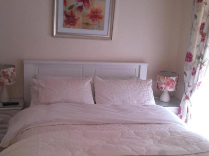 The Vee Guest Accommodation Waterford Szoba fotó